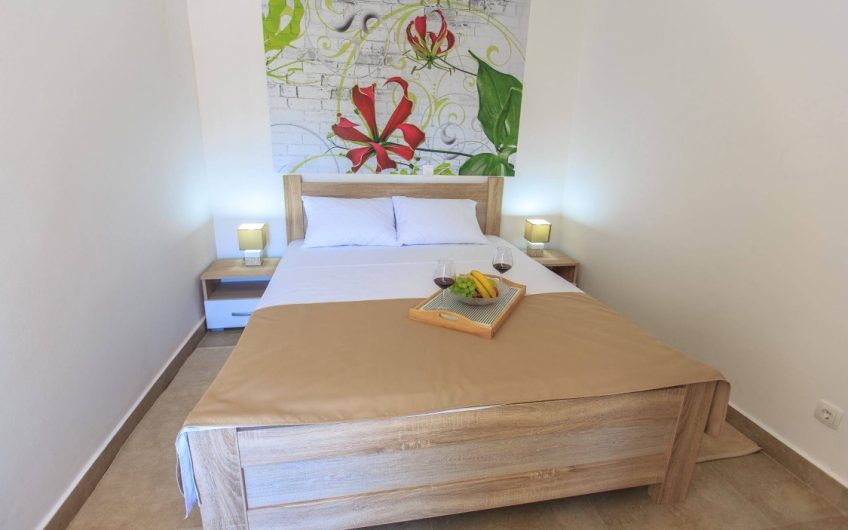 Hotel villa in Sutomore, 376 m²