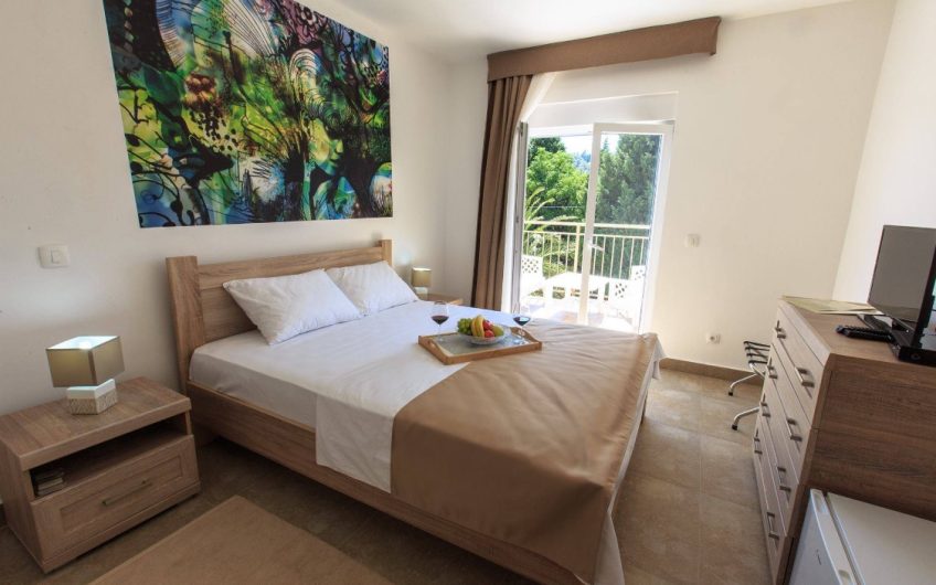 Hotel villa in Sutomore, 376 m²