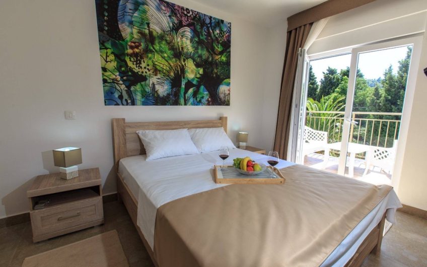 Hotel villa in Sutomore, 376 m²