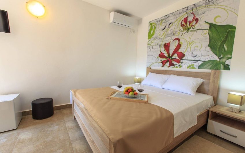 Hotel villa in Sutomore, 376 m²