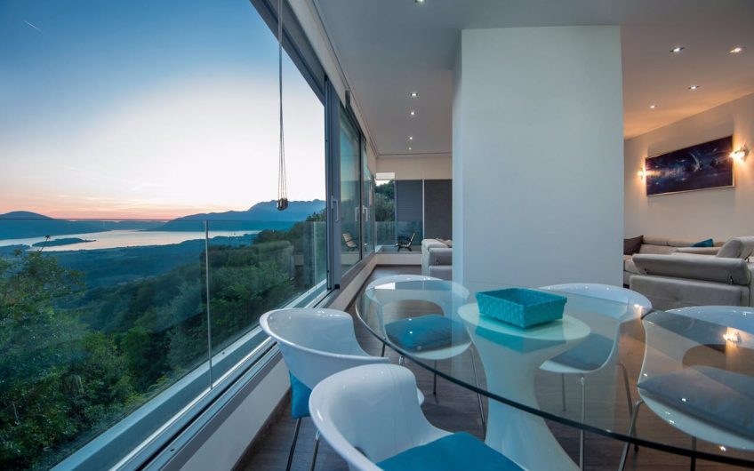 Villa LUX in Kavač, 250 m²