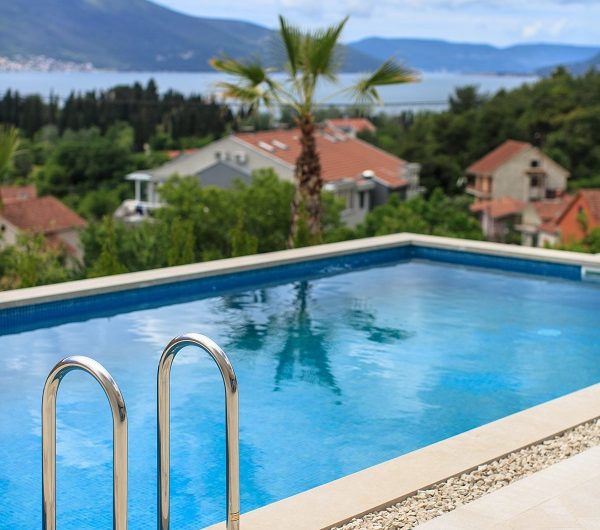 Villa in Kava, 285 m²
