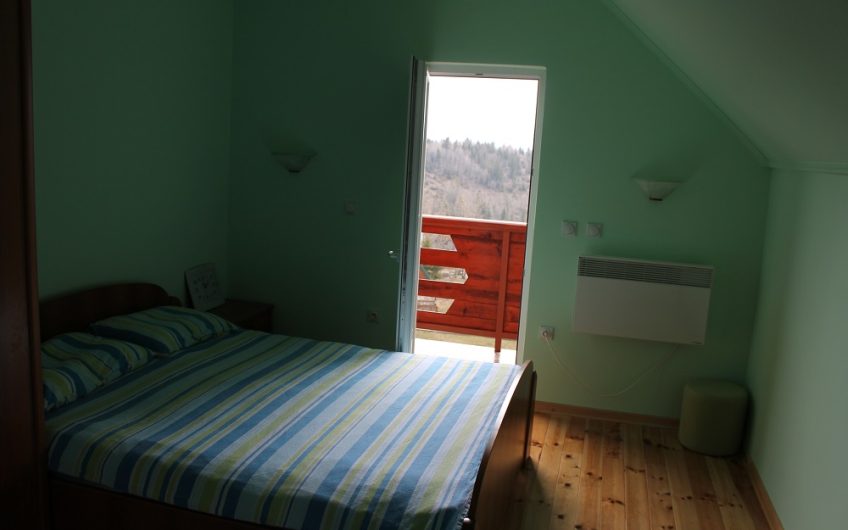 New three-storey house in Žabljak, 180 m²