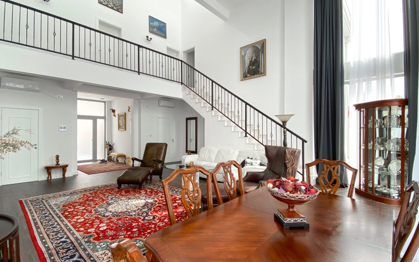 Unique two-storey villa in Kumbor, 338 m²