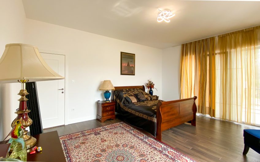 Unique two-storey villa in Kumbor, 338 m²