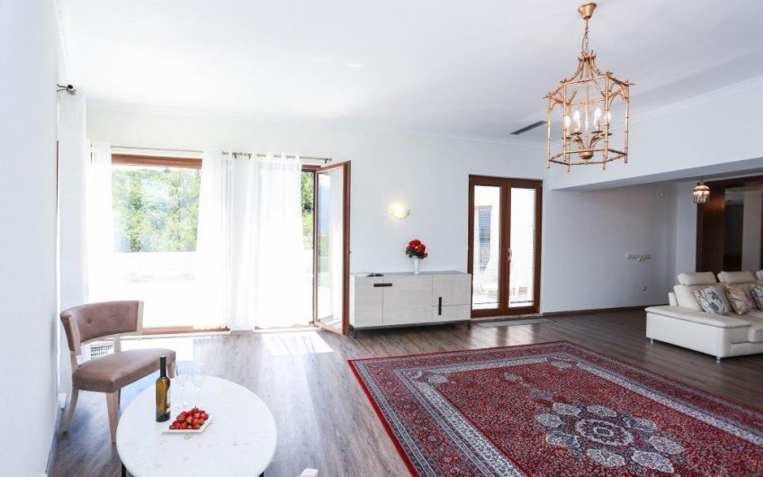 Luxury villa in Krašići, 516 m²
