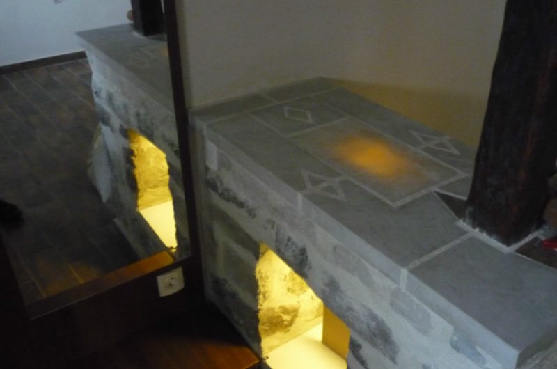 Renovated old three-storey stone house on first line in Đenovići, 100 m²