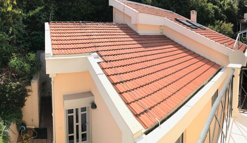 Villa on first line in Donji Stoliv, 390 m²