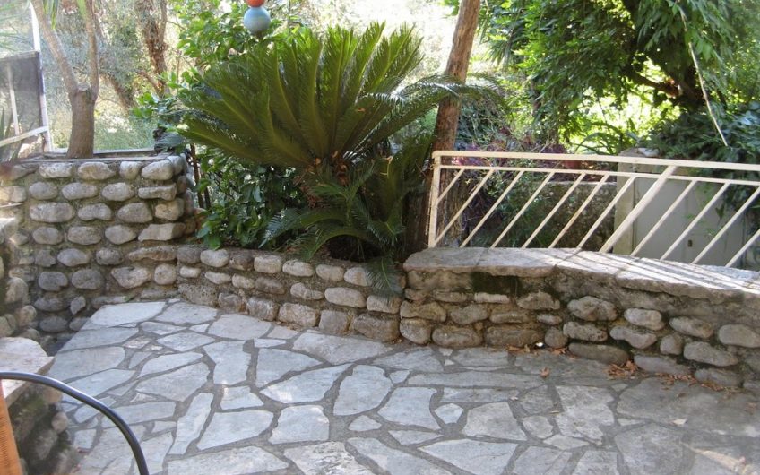 100 year old mediterranean stone house on first line in Žanjic, 77 m²