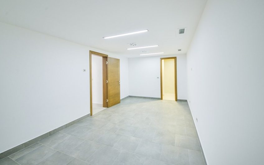 New villa in Kavač, 320 m²