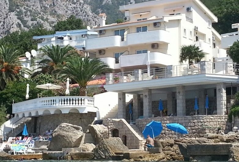 Luxury five-level villa in Sutomore