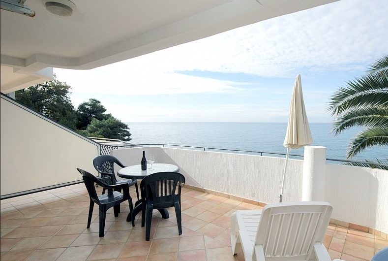 Luxury five-level villa in Sutomore