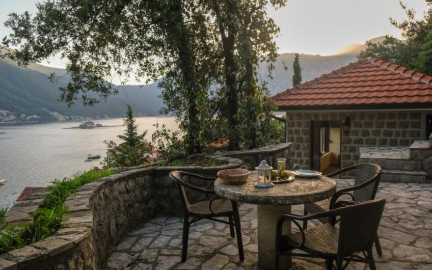 200-year old renovated stone villa in Perast, 287 m²