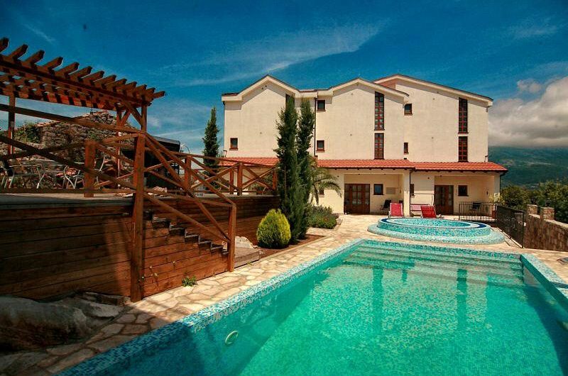 House in Bigova, 147 m²