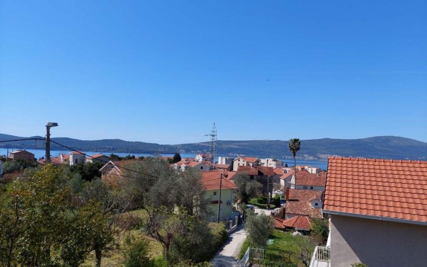 House in Učuri, 263 m²