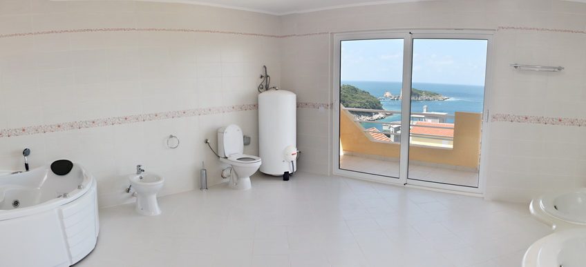 Two-storey villa with seaview in Utjeha, 360 m²