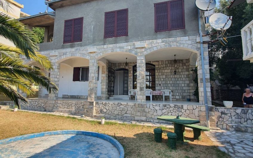 Two houses in Seoce, 440 m²