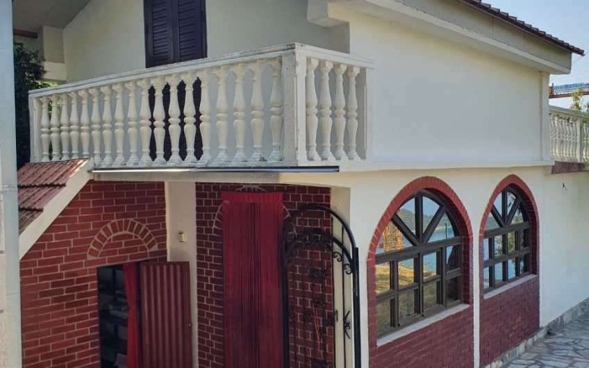 Two houses in Seoce, 440 m²