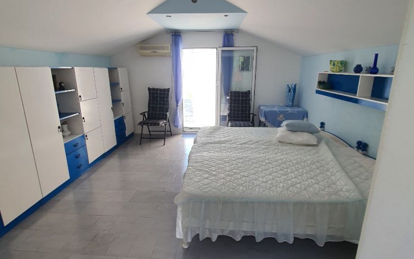 Two houses in Seoce, 440 m²