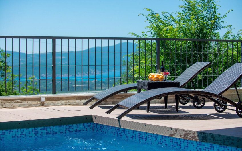 Villa LUX in Kavač, 250 m²