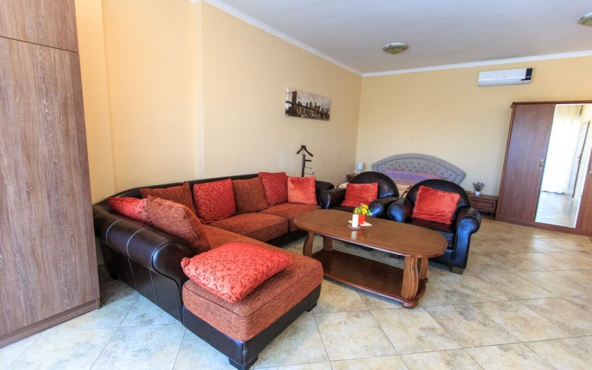 Two-story villa with big pool and huge lot in Blizikuće, 340 m²