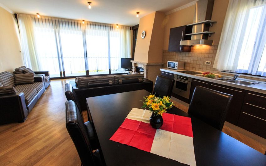 Two-story villa with big pool and huge lot in Blizikuće, 340 m²