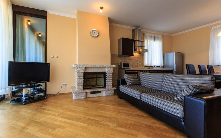 Two-story villa with big pool and huge lot in Blizikuće, 340 m²