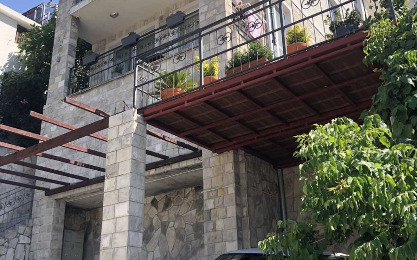 Luxurious two-room apartment with panoramic seaview in Lepetane, 87 m²