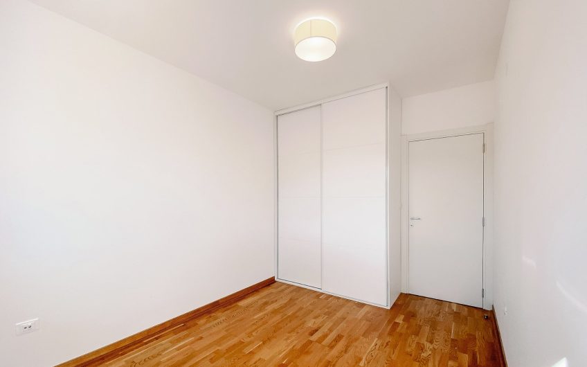 Luxury two-bedroom apartment near river in City kej (Podgorica), 65 m²