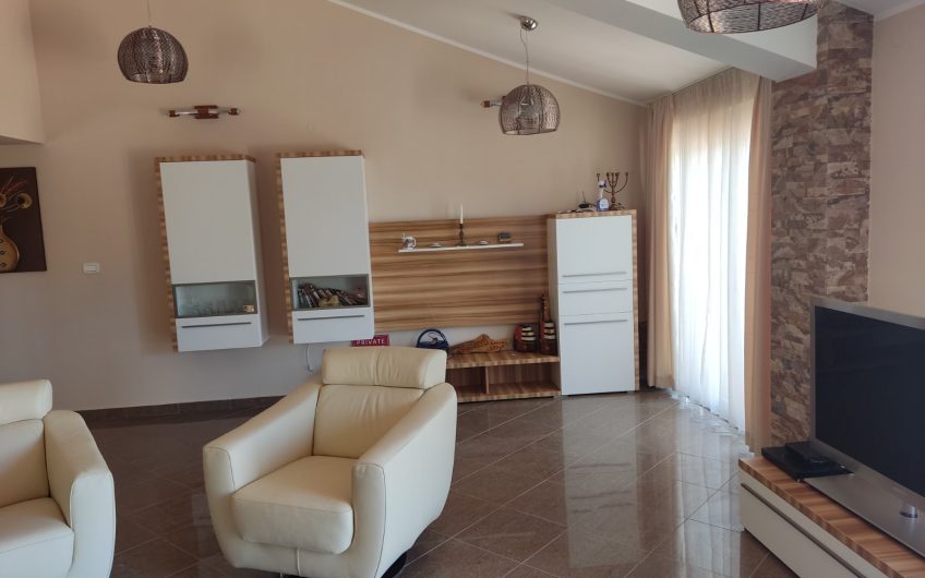 Spacious two-level apartment with seaview in Podličak, 144 m²