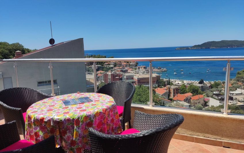 Spacious two-level apartment with seaview in Podličak, 144 m²