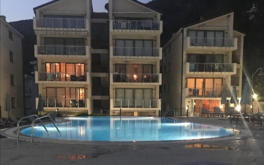 Two-bedroom apartment with pool near beach in Pržno, 62 m²