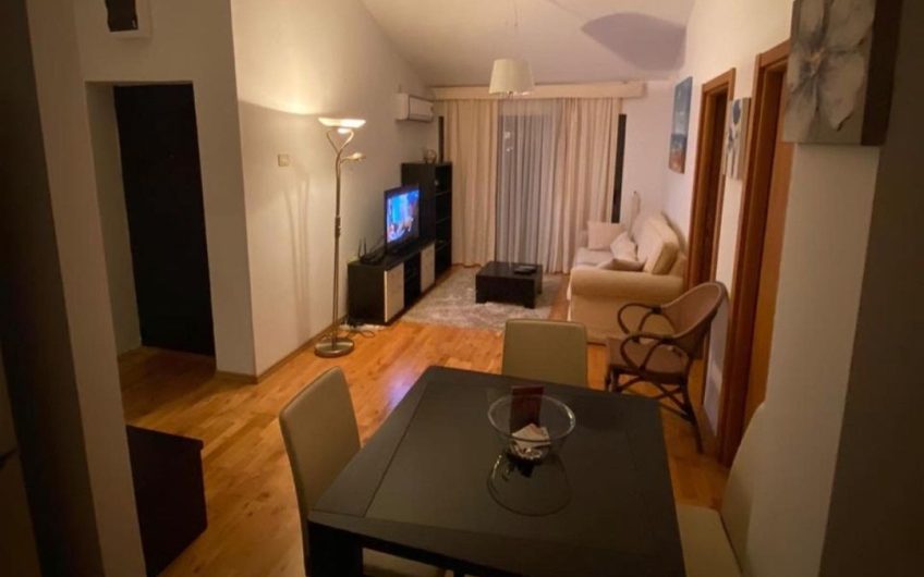 Two-bedroom apartment with pool near beach in Pržno, 62 m²