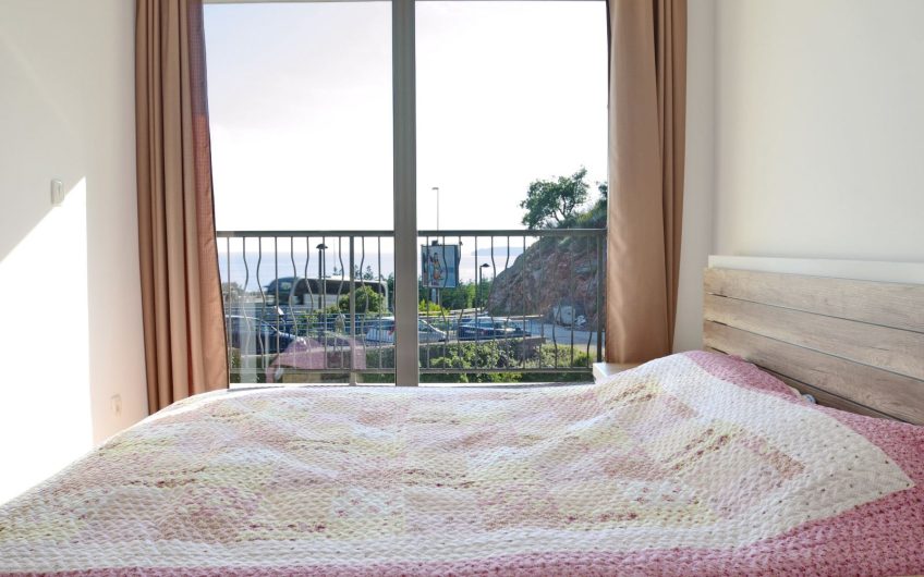 Luxury two-bedroom apartment near sea in Pržno, 92 m²