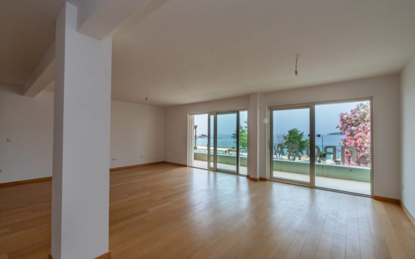 New large two-bedroom appartment near sea in Rafailovići, 165 m²
