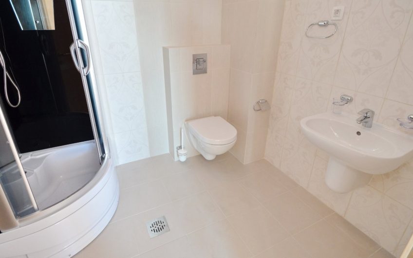 Luxury two-bedroom apartment near sea in Pržno, 92 m²