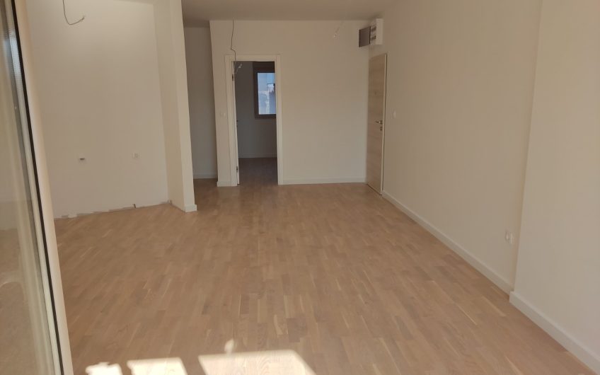 New two-bedroom apartment with seaview and pool in Rafailovići, 60 m²