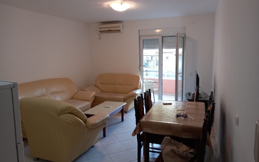 Two-bedroom apartment in Rafailovići, 70 m²