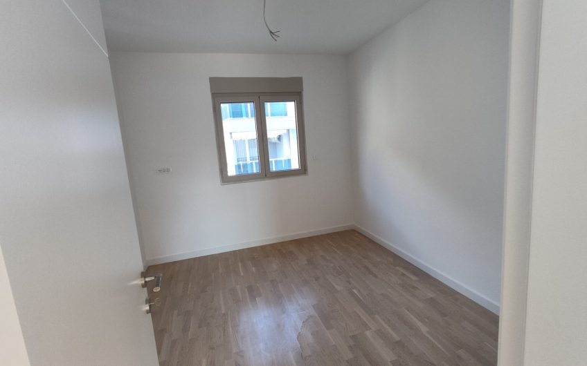 New two-bedroom apartment with seaview and pool in Rafailovići, 60 m²