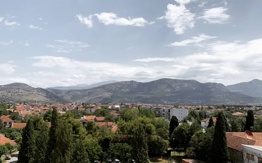 Luxury two-bedroom apartment near river in City kej (Podgorica), 65 m²
