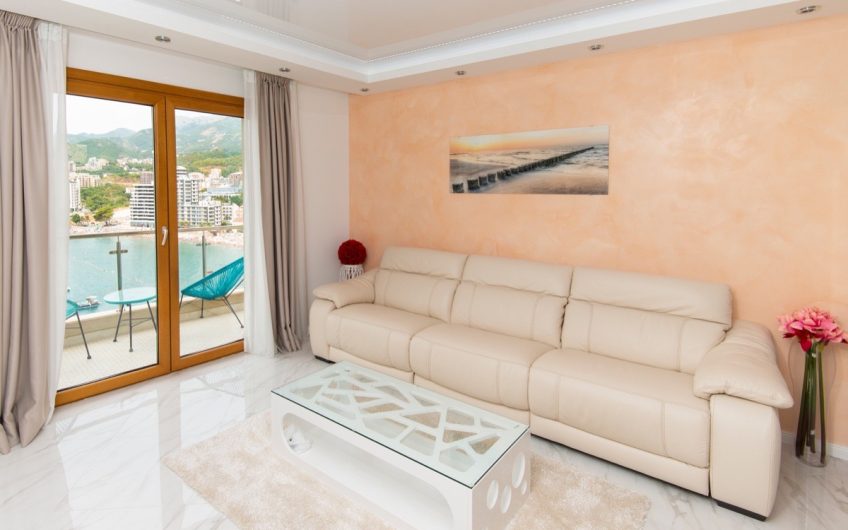 Luxury two-bedroom apartment near sea in Rafailovići, 85 m²
