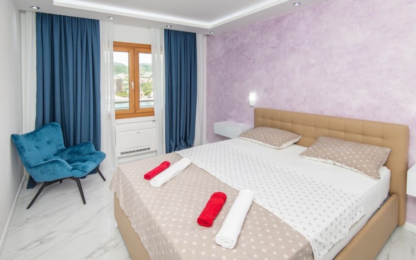 Luxury two-bedroom apartment near sea in Rafailovići, 85 m²
