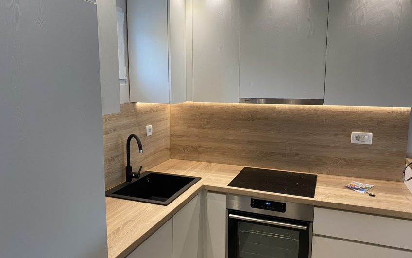Two-bedroom apartment with seaview in Podličak, 73 m2