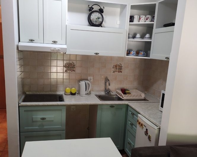 Tiny studio with terrace in Petrovac, 30 m²