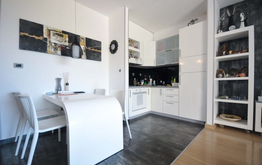 Luxury apartment with sea view and pool in Pržno