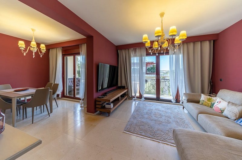 Luxury two-bedroom apartment in Petrovac, 86 m²