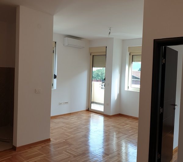 New one-bedroom unfirnished apartment in Zabjelo, 48 m²
