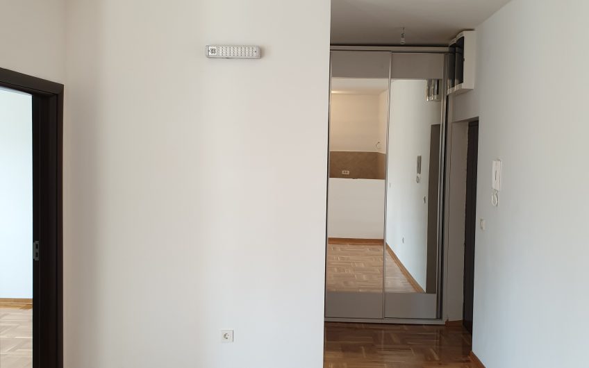 New one-bedroom unfirnished apartment in Zabjelo, 48 m²