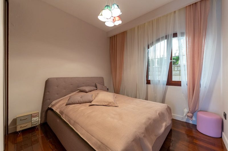 Luxury two-bedroom apartment in Petrovac, 86 m²
