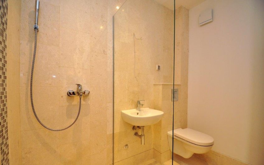 New spacious two-bedroom apartment near sea in Rafailovići, 73 m²
